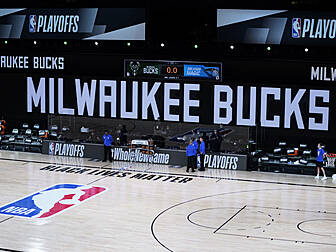 Milwaukee Bucks boycott playof...
